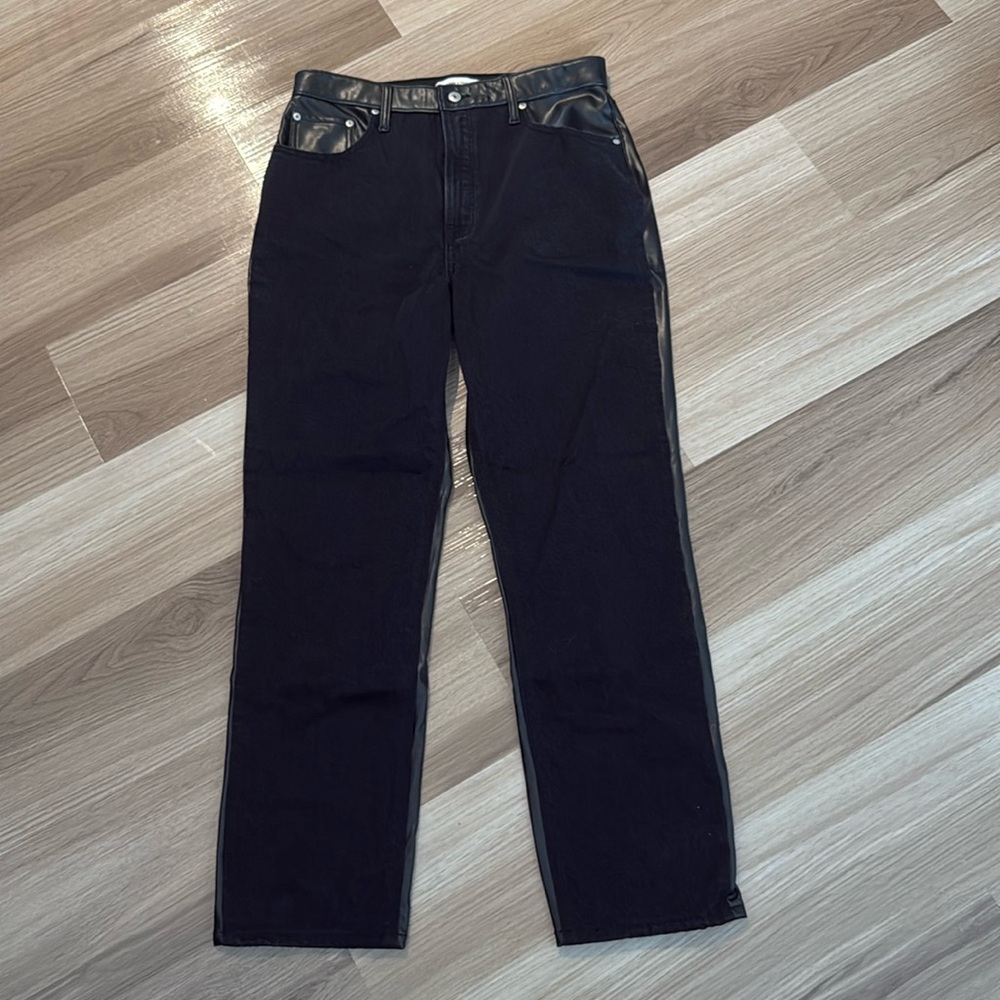 Abercrombie 90s straight ultra high rise denim/leather jeans!